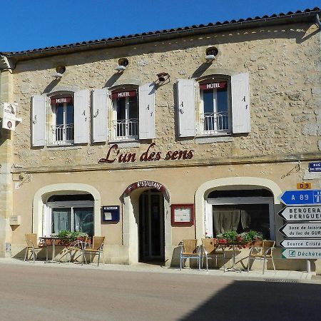 Hotel L'Un Des Sens Villefranche-de-Lonchat Exterior foto