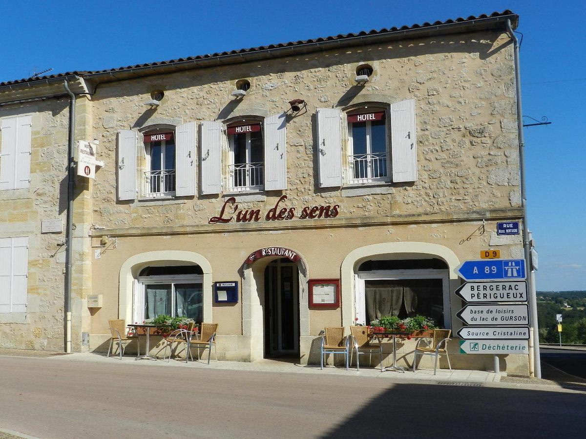 Hotel L'Un Des Sens Villefranche-de-Lonchat Exterior foto